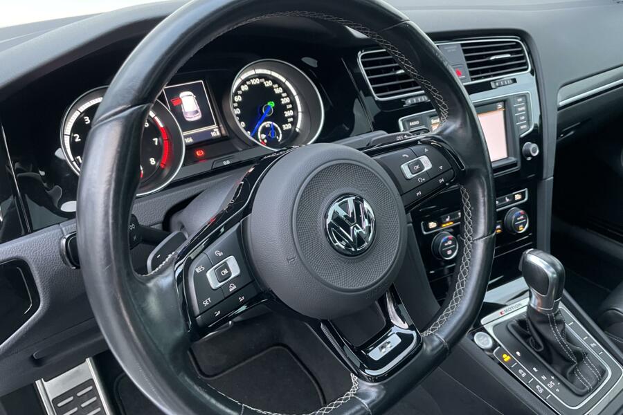 Volkswagen Golf 2.0 TSI R 4Motion Led Pano Keyless Leer