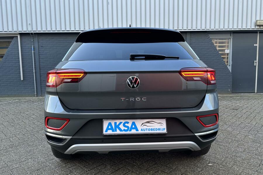 Volkswagen T-Roc 1.5 TSI Style | DSG | Leder | Navi | Alcantara | CarPlay | Fabrieksgarantie 7/2025