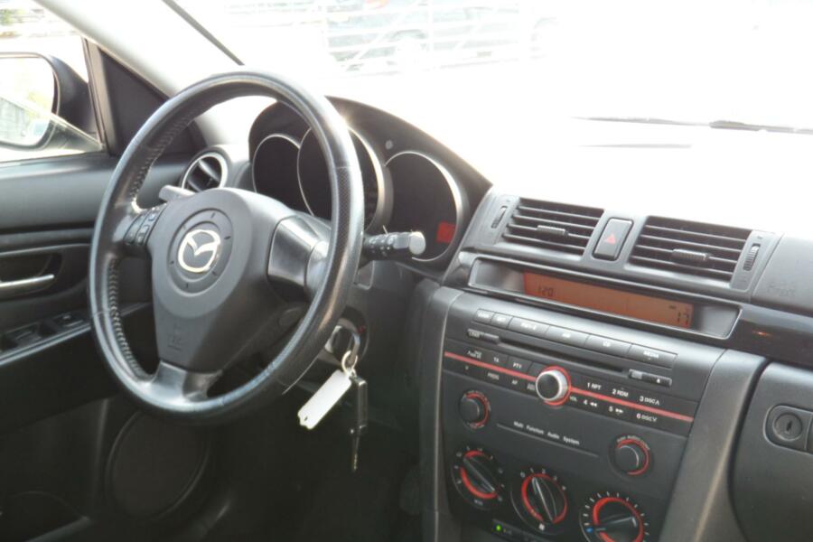 Mazda 3 Sport 1.6 Touring