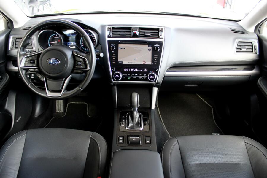 Subaru Outback 2.5 CVT Premium * Trekhaak * Navigatie