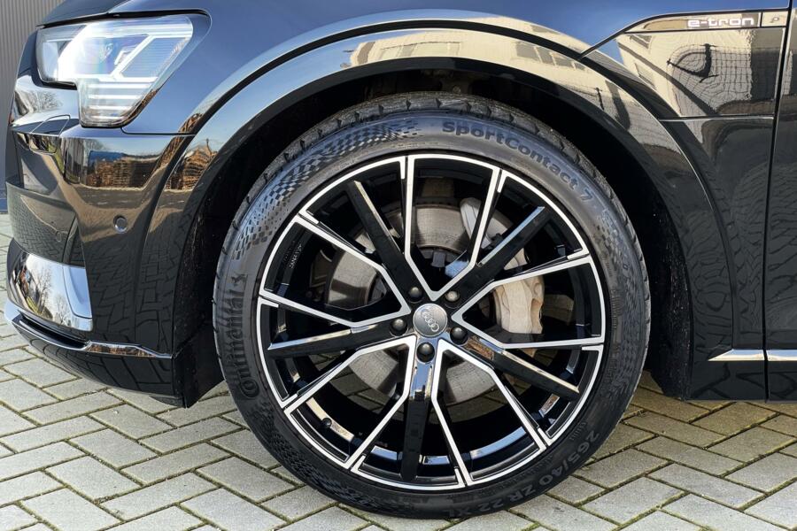 Audi E-Tron 50 quattro Launch plus 71 kWh Pano 22" Leder Cam
