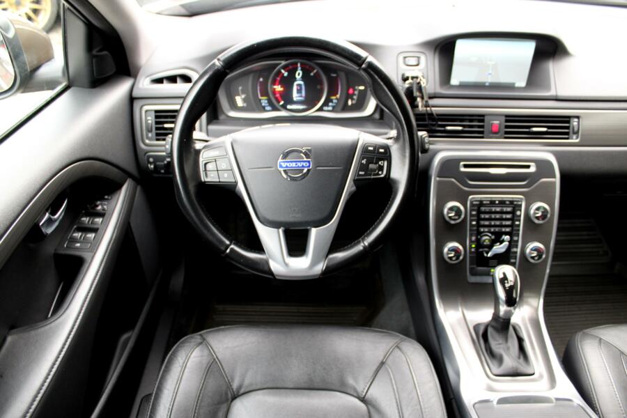Volvo V70 2.0 D4 Automaat Momentum * Trekhaak * Leder * Xenon * Navigatie