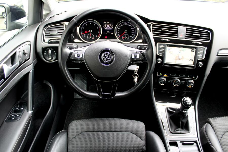 Volkswagen Golf Variant 1.2 TSI 110pk Highline * Trekhaak * Navigatie * Comfort stoelen
