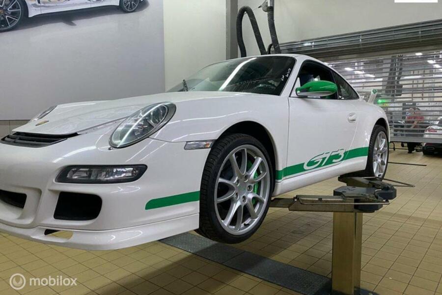 Porsche 911 3.6 Coupé GT3