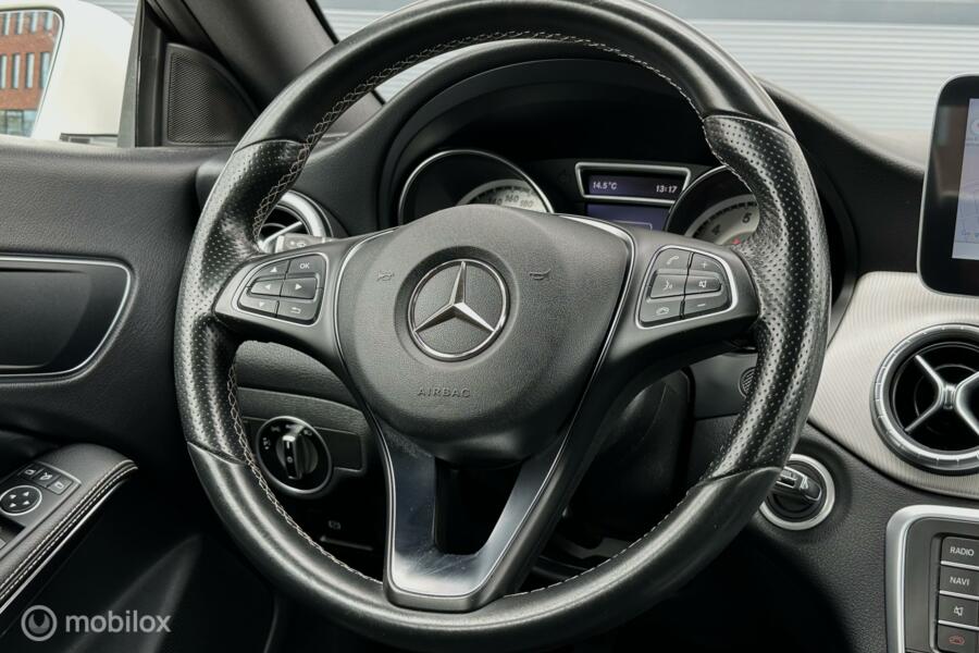 Mercedes CLA-klasse 180 Prestige Panodak Navi / Carplay Camera