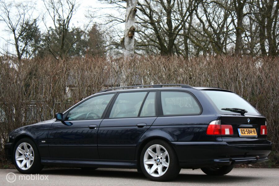 TOPSTAAT BMW 525i E39 AUT Touring Lifestyle youngtimer/pdc