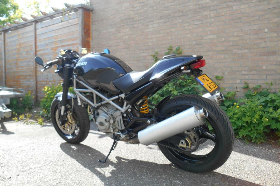 Ducati M1000 Dark i.e. Monster Café-racer 23.140 km!!
