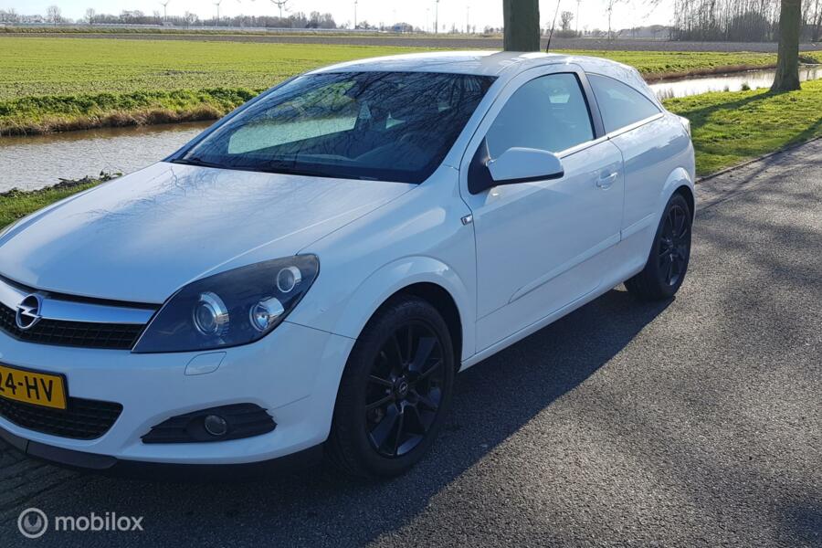 Opel Astra GTC 1.6 Sport , Cruise, Clima, PDC, etc.