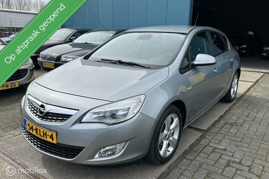 Opel Astra 1.6 Edition, Airco, Trekhaak, Nap, 5drs