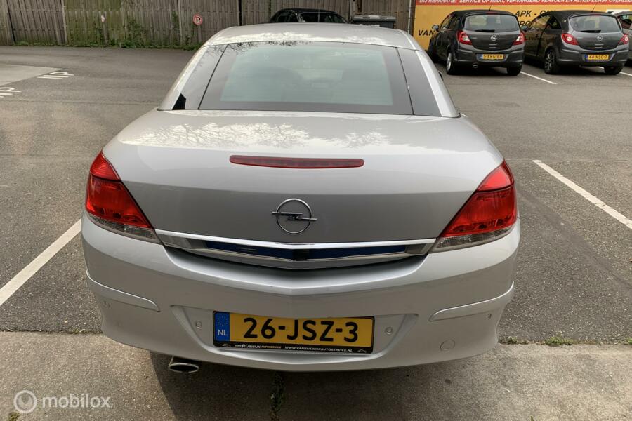 Opel Astra TwinTop 1.8 Cosmo NL auto