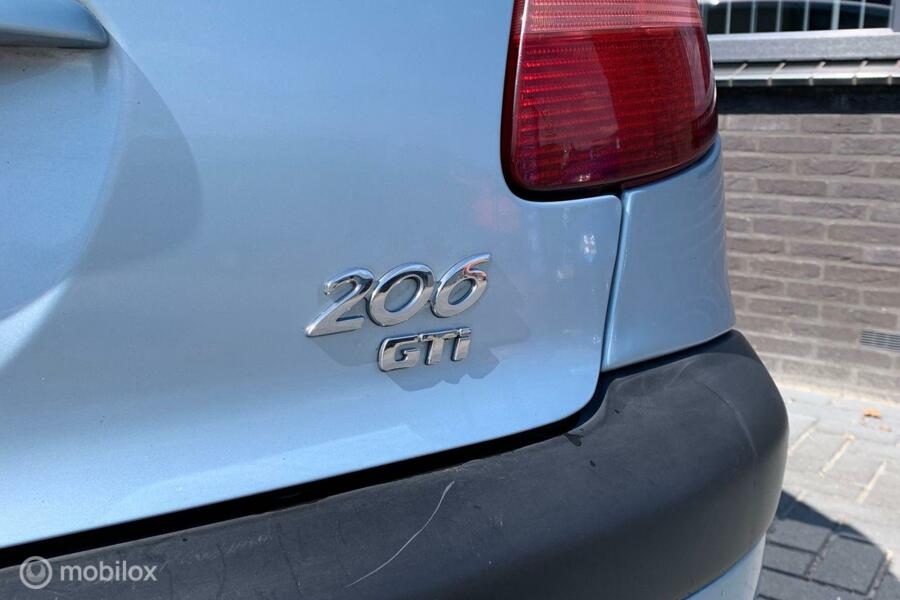 Peugeot 206 2.0-16V GTI