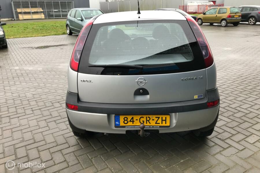 Opel Corsa 1.2-16V Comfort Nieuwe apk en trekhaak !