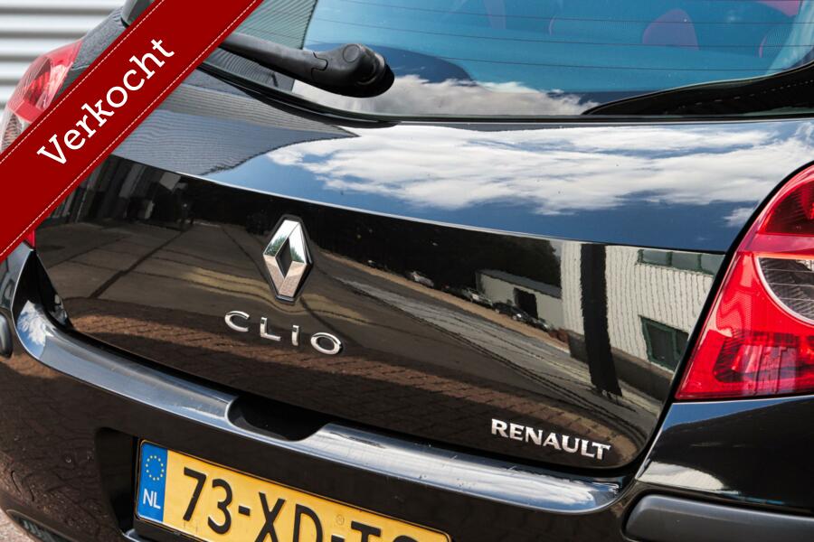 Renault Clio 1.2-16V Rip Curl /AIRCO/PANODAK/SPORTSTOELEN/ELEK. PAKKET!
