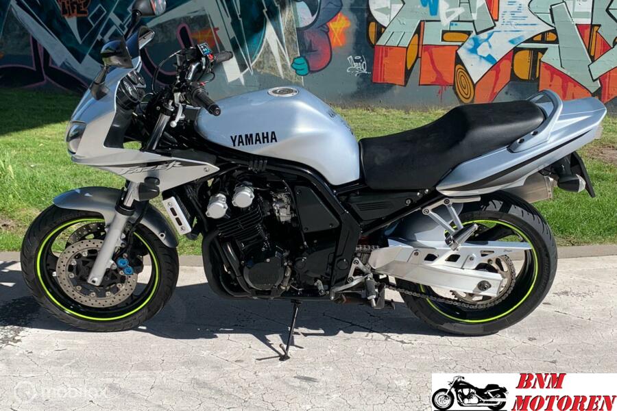 Yamaha FZS 600 Fazer