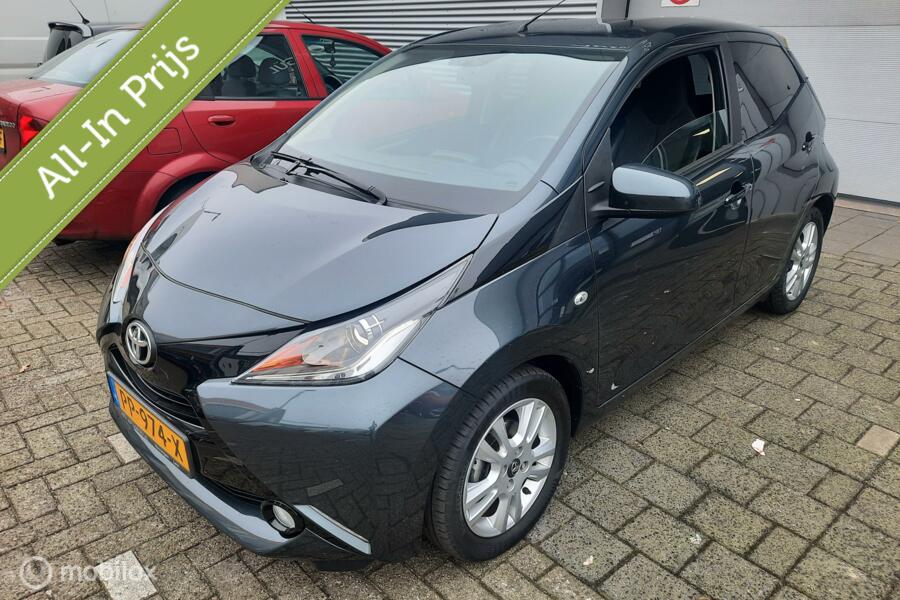 Toyota Aygo 1.0 VVT-i x-play in Nieuwstaat incl. Garantie!