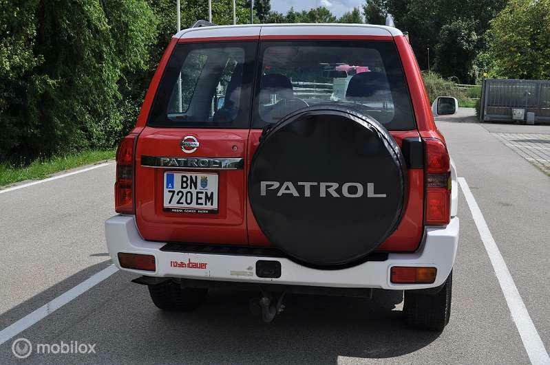 Nissan Patrol 3-0 2005 57.000 Kilometer  Helemaal nieuw