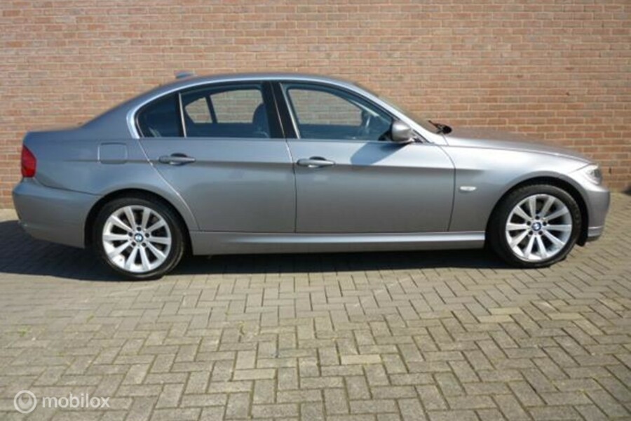 BMW 3-serie - 330D HIGH EXECUTIVE