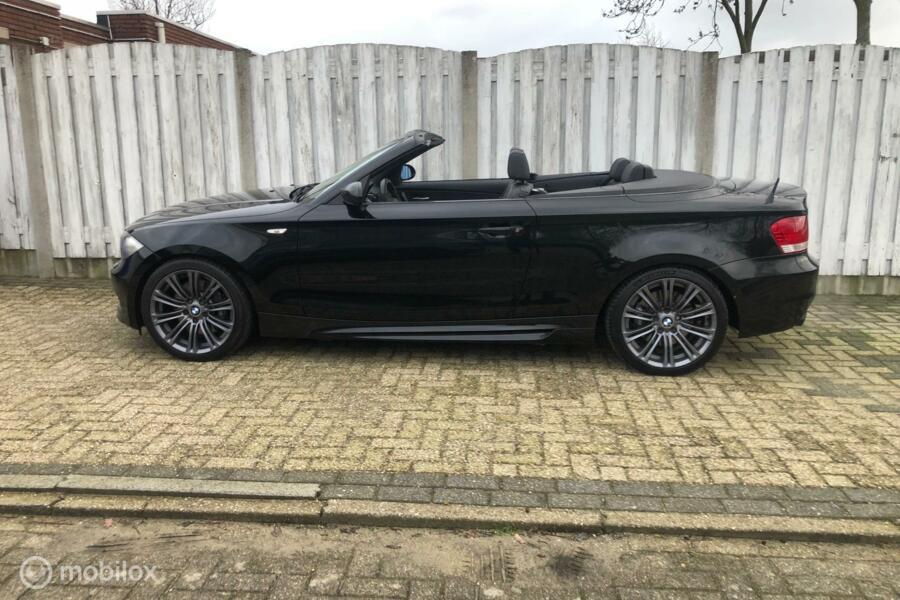 BMW 135I Cabrio  NL-auto,Full-options,hystorie bekend!