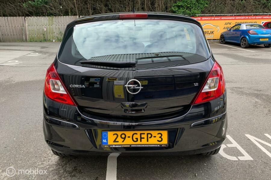 Opel Corsa 1.2-16V Enjoy 5 deurs van eerste eigenaar