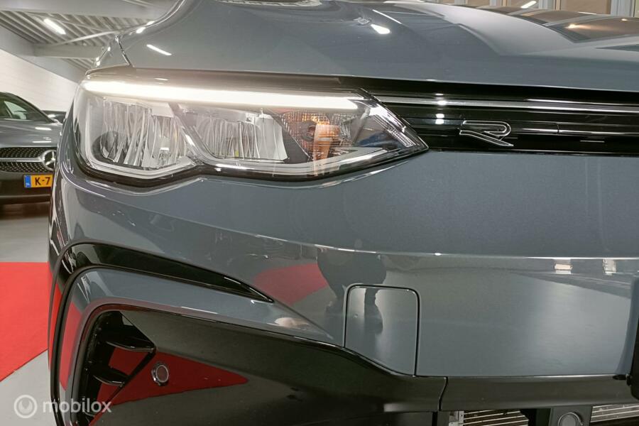 Volkswagen Golf 1.5 eTSI 2x R-Line DSG . LED PANORAMA  VIRTUAL ACC LANE ASSIST DODEHOEL VEEL OPTIES