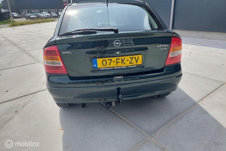Opel Astra 1.6-16V Pearl