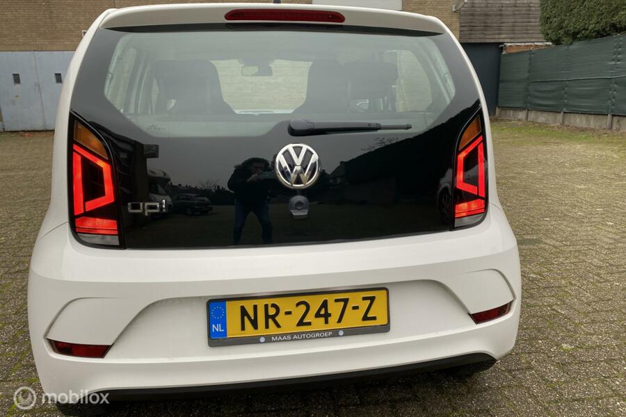 Volkswagen Up! 1.0 BMT move up! Nette auto! Goed onderhouden