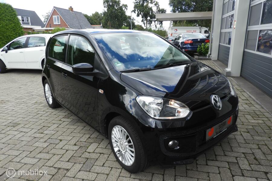Volkswagen Up! 1.0 high up! 75 PK 5 drs pano