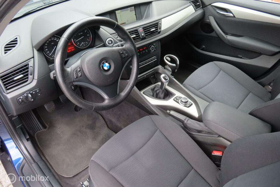BMW X1 sDrive18i Executive, Trekhaak, 17 Inch Lmv