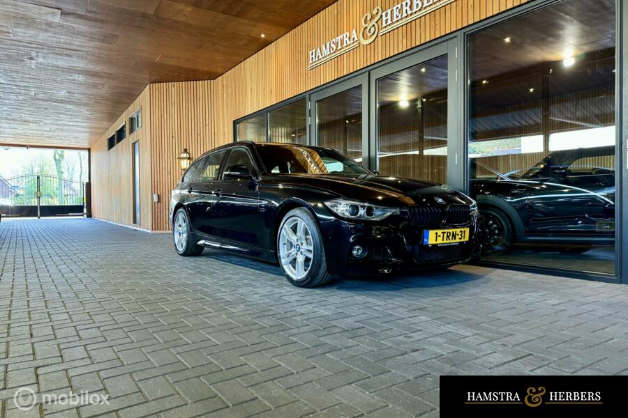 BMW 3-serie Touring 316i M-Sport zwart, premium occasion