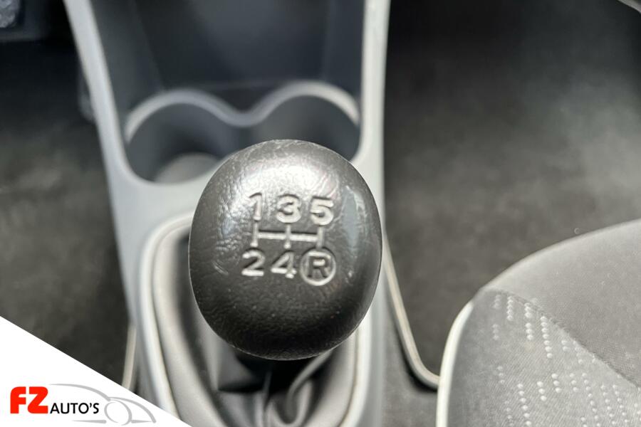 Peugeot 107 1.0-12V XS | Metallic | 5DRS |