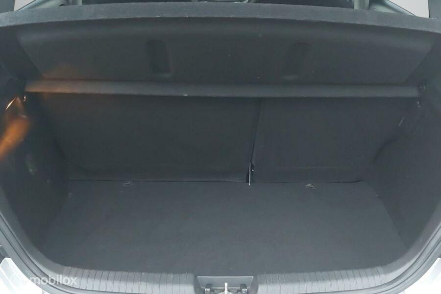 Hyundai i20 1.2i stoelverwarming, airco, parkeersensoren