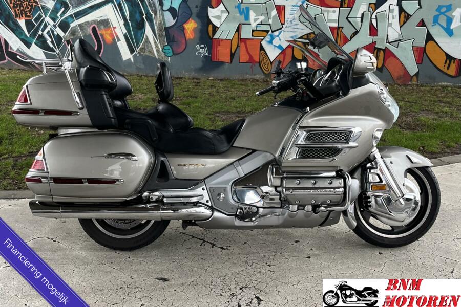 Honda GL 1800 Gold Wing Dual C-ABS Deluxe