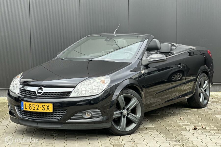 Opel Astra TwinTop 1.8 Cosmo | KEYLESS | PDC | CRUISE |