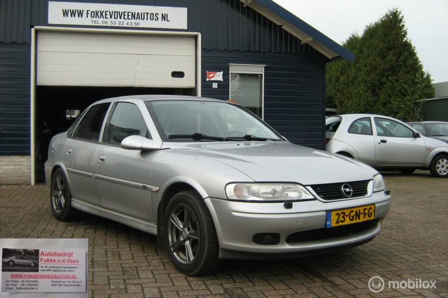 Opel Vectra 1.6-16V Business Edition