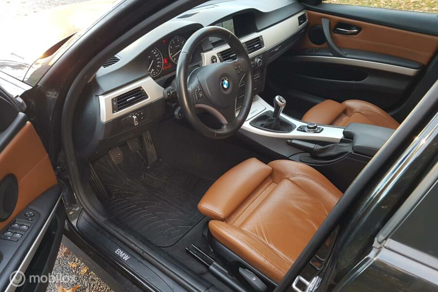 BMW 3-serie Touring 318i Business Line sport leer navi