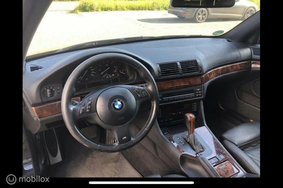 BMW 5-serie Touring 530i Lifestyle Edition