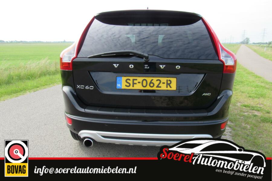 Volvo XC60 2.4 D4 R-Design 4x4 panodak leer boekj onderh euro5