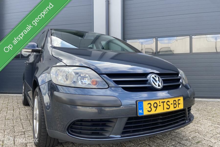 Volkswagen Golf 1.6 FSI Trendline Uitvoering • NL Auto •