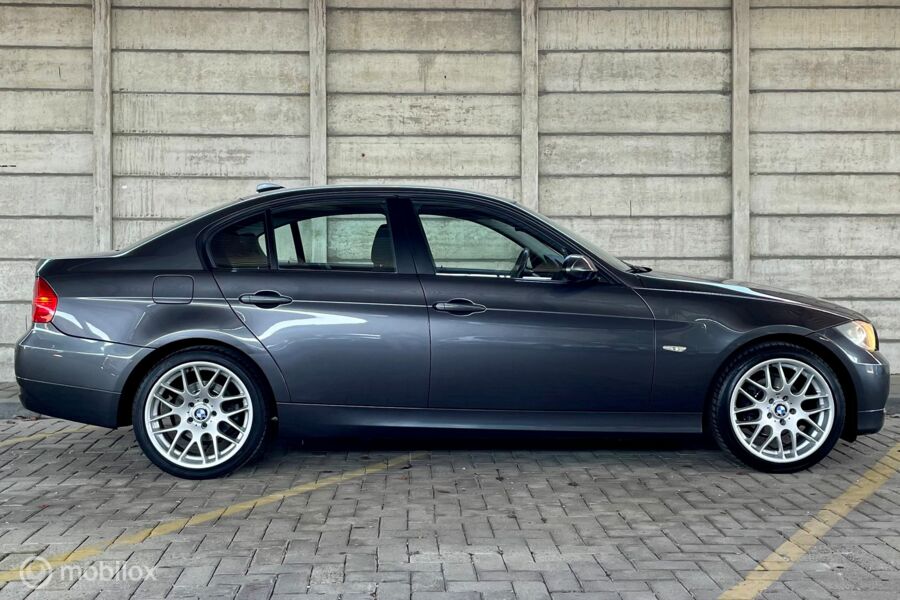 BMW 3-serie 318i Executive NAP Youngtimer Android Carplay