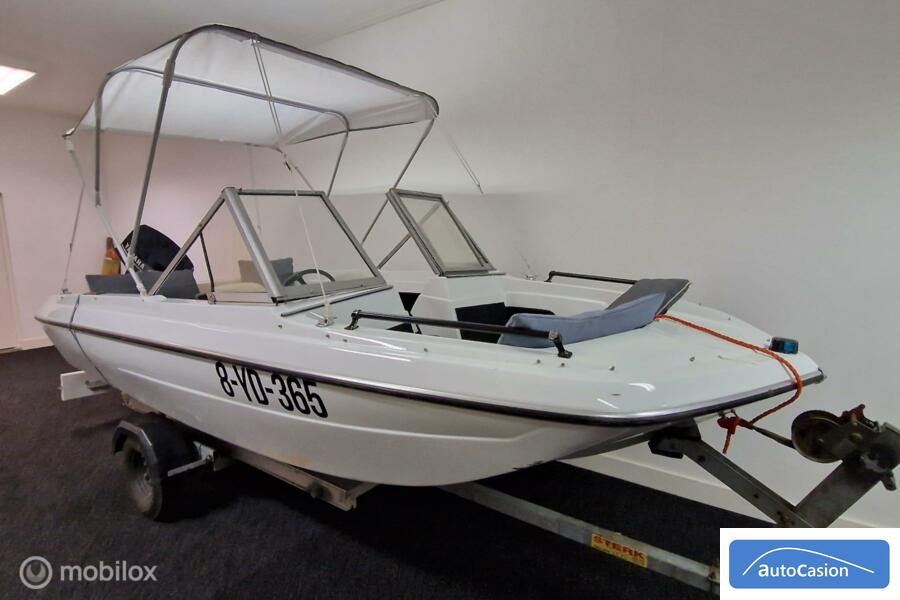 Glastron V156 Speedboot / Yamaha 30PK / Bowrider / 6 pers
