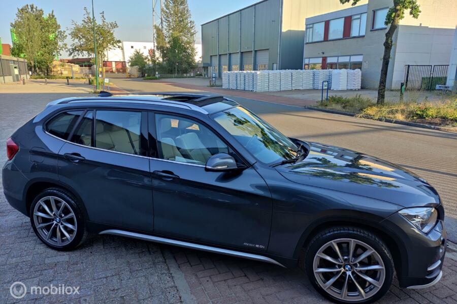 BMW X1 sDrive20i High Executive Aut.8 el.Panorama Leer Navi