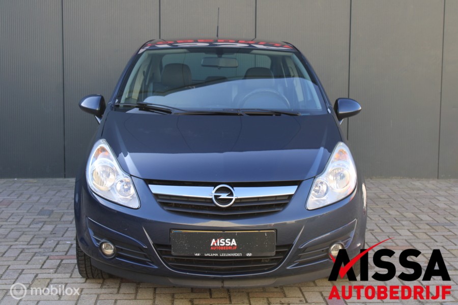 Opel Corsa 1.4-16V Cosmo 5Drs Airco/Aux APK 06-01-2022