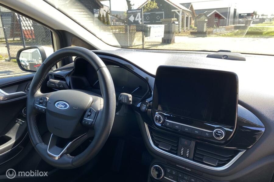 Ford Fiesta 1.0 EcoBoost Titanium/automaat/cruise/navigatie/Stoelverwarming/Stuurverwarming/