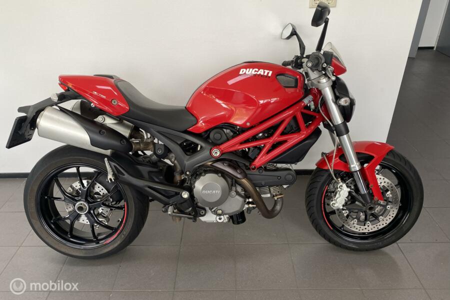Ducati M 796 ABS