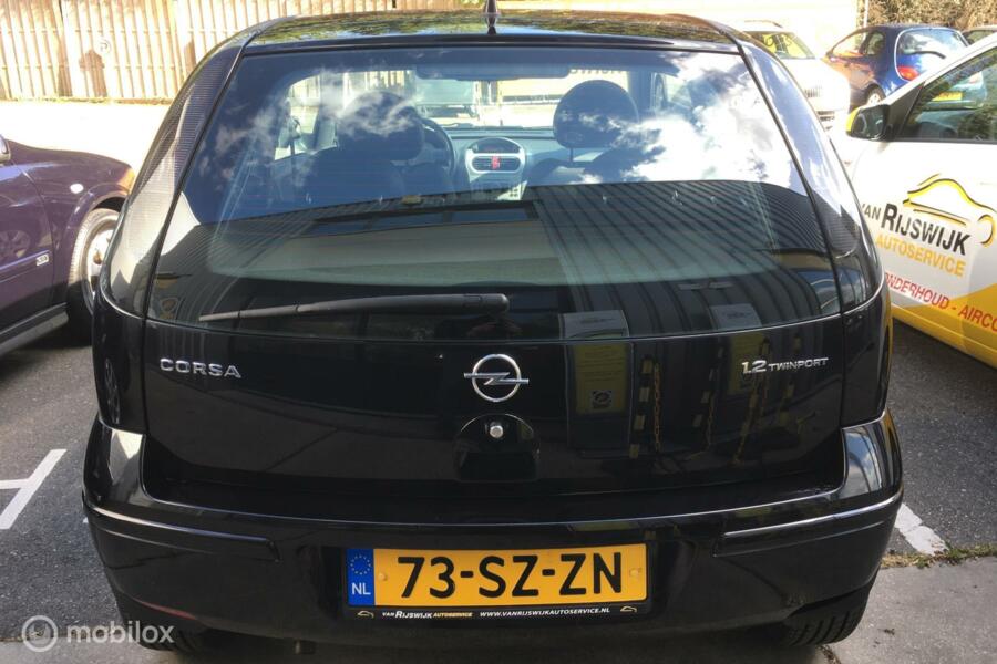 Opel Corsa 1.2-16V Silverline