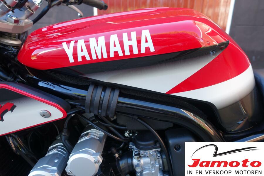 Yamaha FZS 600 Fazer in uitzonderlijk mooie en goede staat