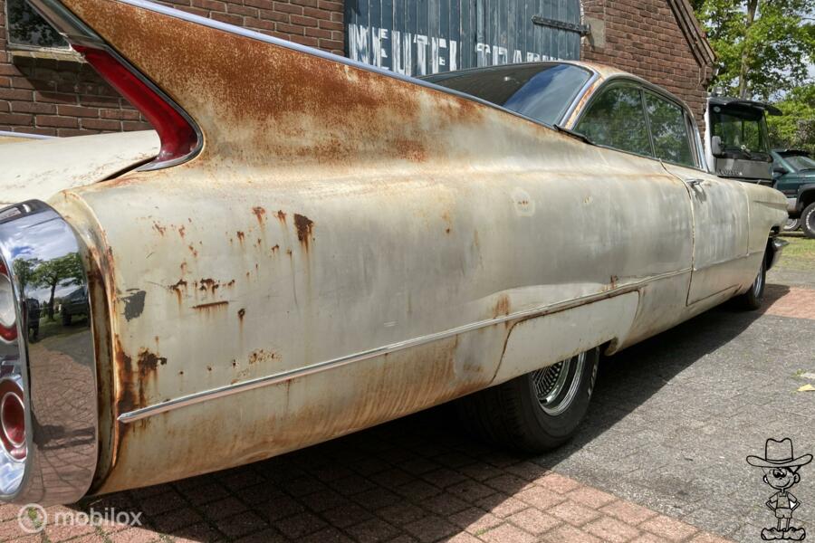 Cadillac coupe deVille 1960 LPG nl kenteken real patina