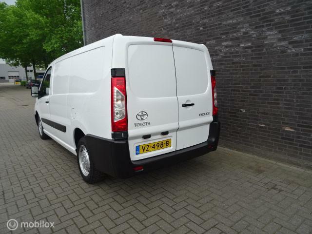 Toyota ProAce 2.0D L2H1 10329,75 excl.btw AIRCO