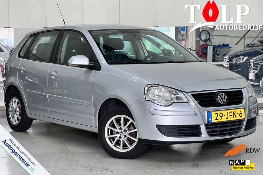 Volkswagen Polo 1.4-16V Comfortline Automaat Airco Cruise