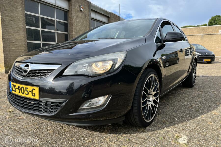 Opel Astra 1.6 Cosmo / climate en cruise control / Nw APK
